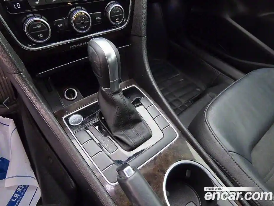 Volkswagen Passat 2015 2.0 Автомат в Москве № 199356, фото 10