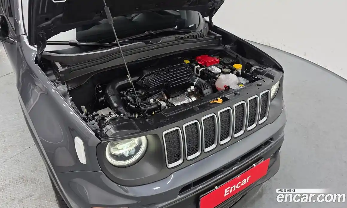 Jeep Renegade 2023 1.3 Автомат в Москве № 199375, фото 20