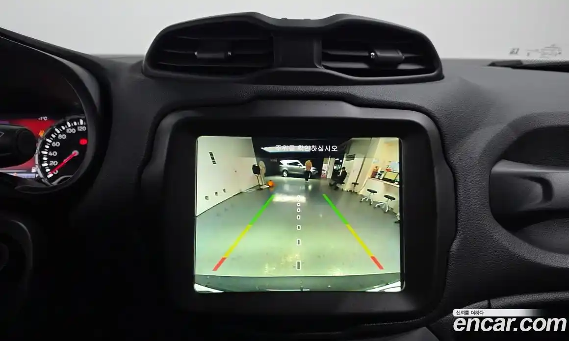 Jeep Renegade 2023 1.3 Автомат в Москве № 199375, фото 5