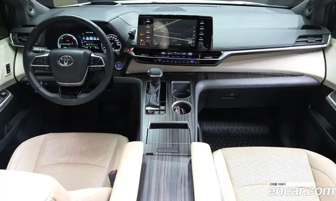 Toyota Sienna 2021 2.5 Автомат в Москве № 199658, фото 19