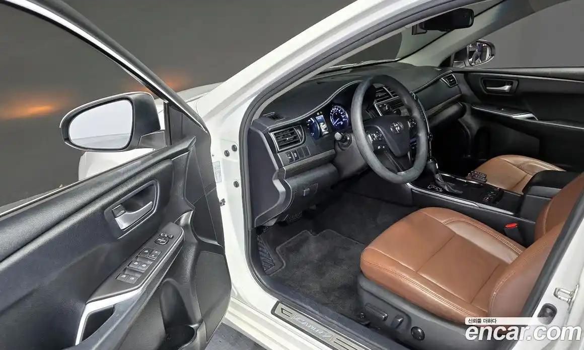 Toyota Camry 2016 2.5 Автомат в Москве № 199706, фото 19