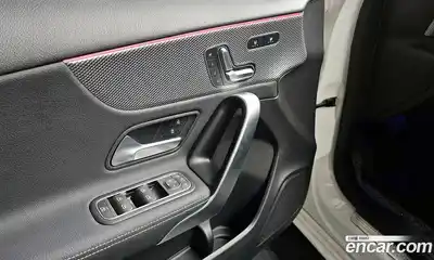 Mercedes-Benz A-Class 2021 2.0 Автомат в Москве № 203629, миниатюра 11