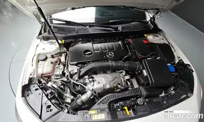 Mercedes-Benz A-Class 2021 2.0 Автомат в Москве № 203629, миниатюра 3