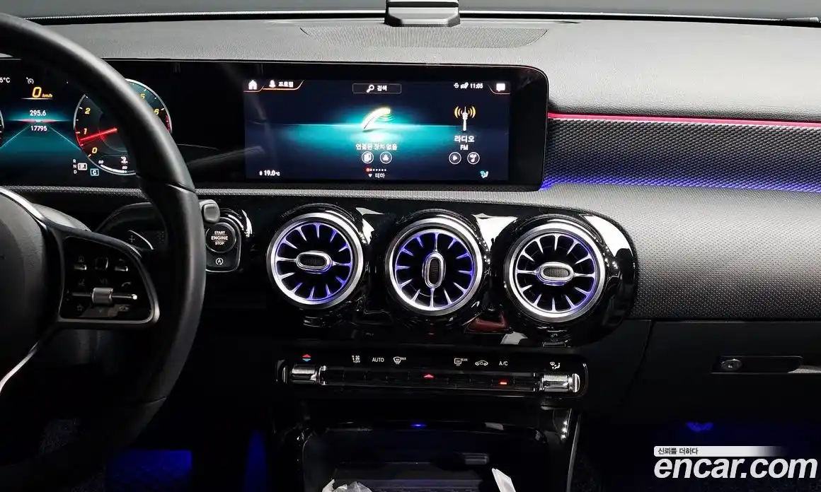 Mercedes-Benz A-Class 2021 2.0 Автомат в Москве № 203629, фото 5