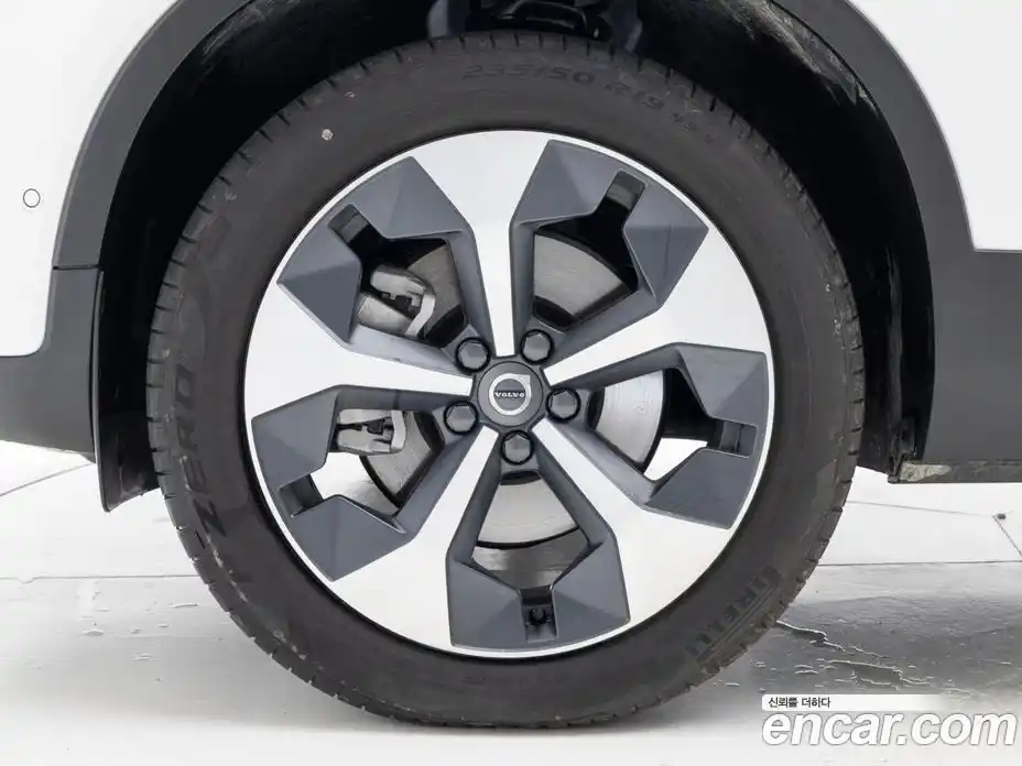 Volvo XC40 2025 2.0 Автомат в Москве № 205277, фото 5