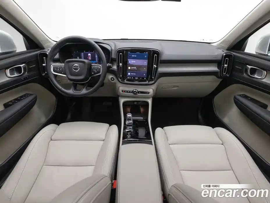 Volvo XC40 2025 2.0 Автомат в Москве № 205277, фото 7