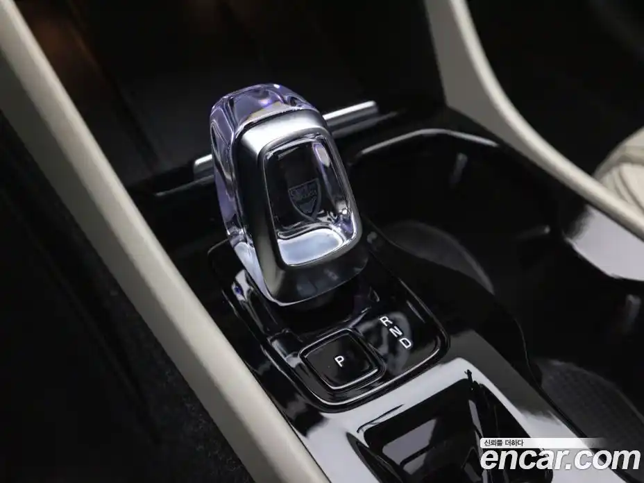 Volvo XC40 2025 2.0 Автомат в Москве № 205277, фото 9