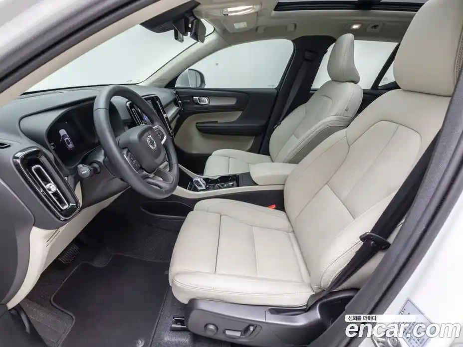 Volvo XC40 2025 2.0 Автомат в Москве № 205277, фото 10