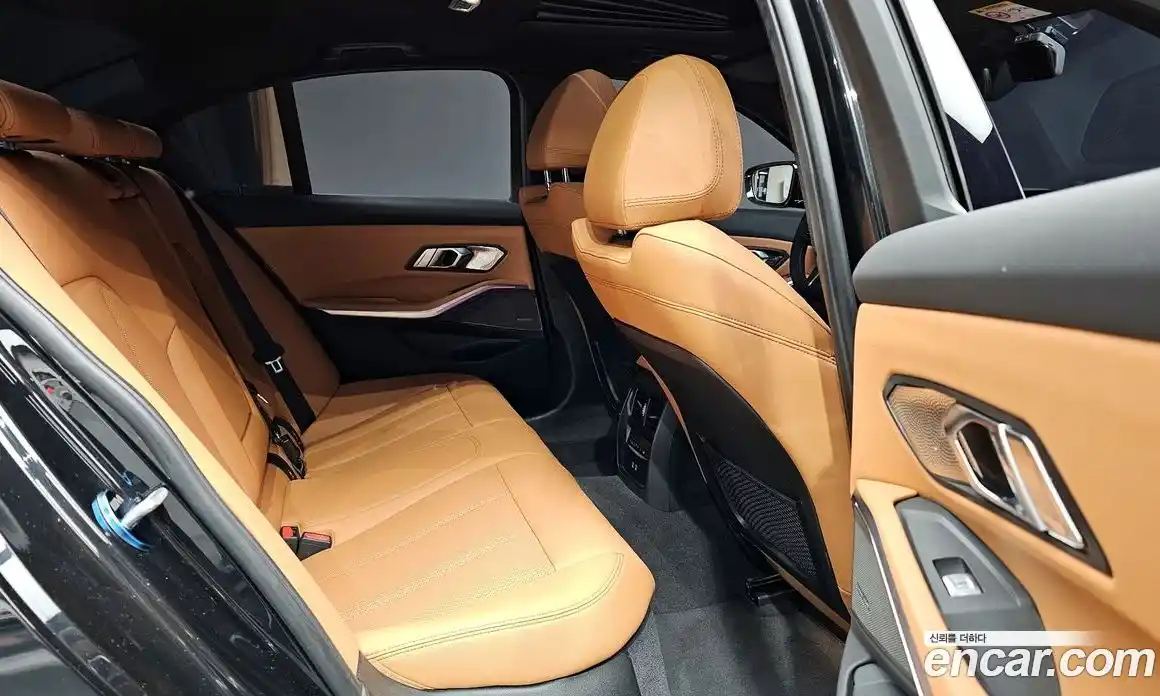 BMW 3-Series 2023 2.0 Автомат в Москве № 210772, фото 11