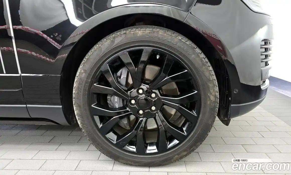 Land Rover Range-Rover 2021 3.0 Автомат в Москве № 213386, фото 11