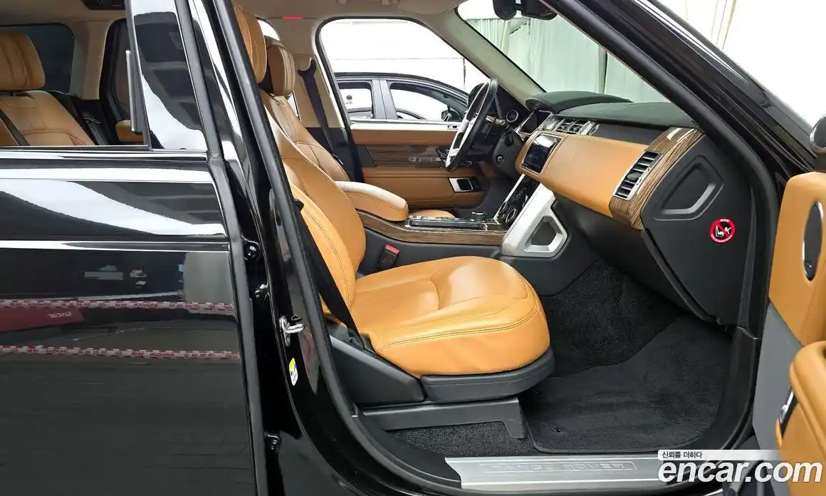 Land Rover Range-Rover 2021 3.0 Автомат в Москве № 213386, фото 14