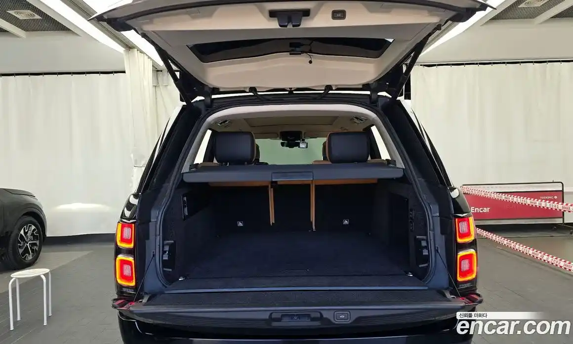 Land Rover Range-Rover 2021 3.0 Автомат в Москве № 213386, фото 16