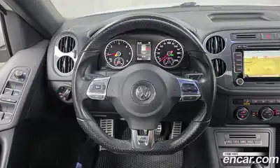 Volkswagen Tiguan 2016 2.0 Автомат в Москве № 215163, миниатюра 2