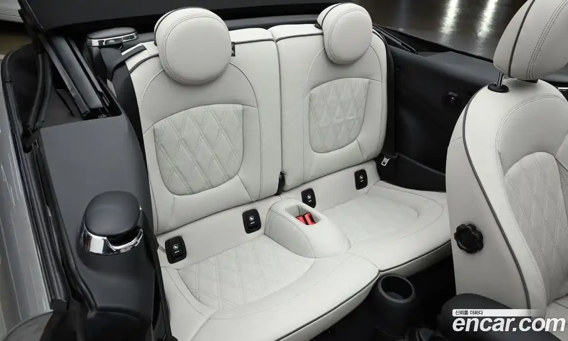 Mini Cooper Convertible 2023 2.0 Автомат в Москве № 220293, фото 12