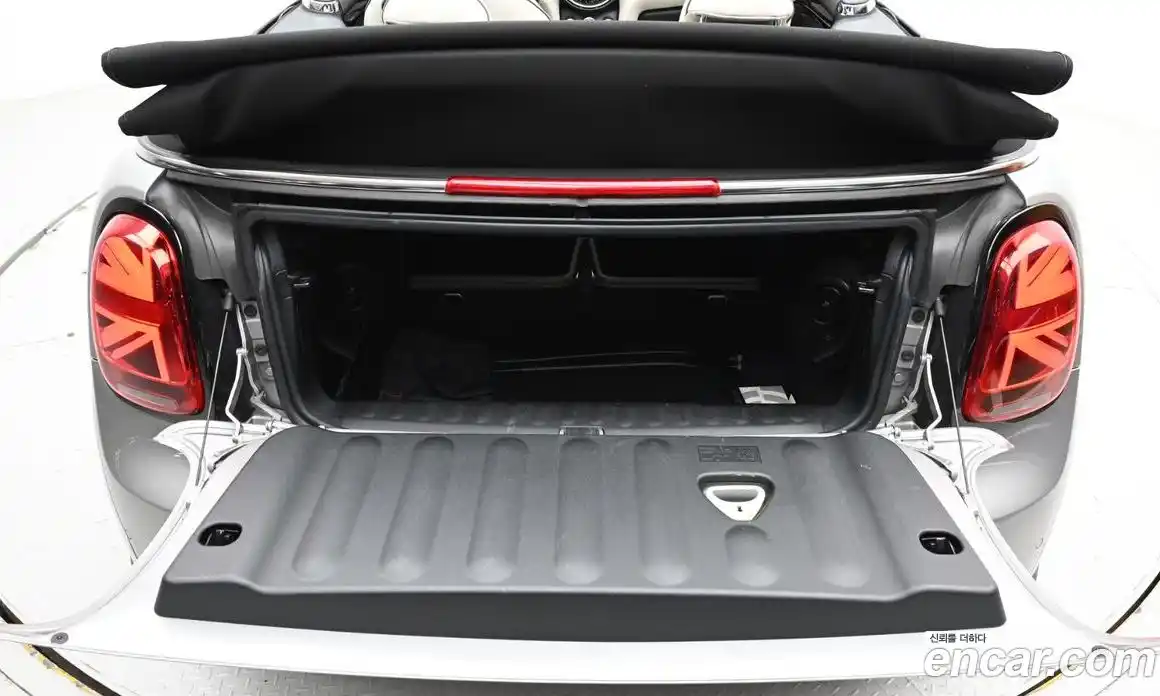 Mini Cooper Convertible 2023 2.0 Автомат в Москве № 220293, фото 19