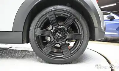 Mini Cooper Convertible 2023 2.0 Автомат в Москве № 220293, миниатюра 5