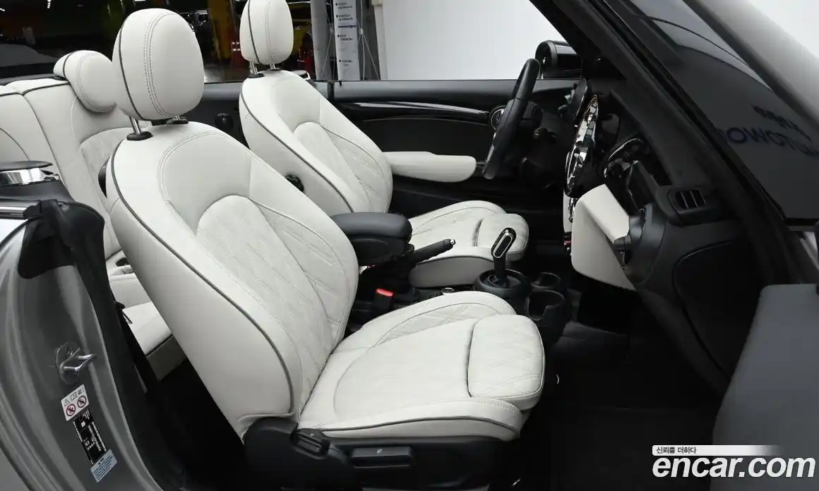 Mini Cooper Convertible 2023 2.0 Автомат в Москве № 220293, фото 10