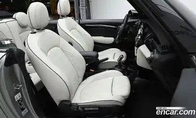 Mini Cooper Convertible 2023 2.0 Автомат в Москве № 220293, миниатюра 10