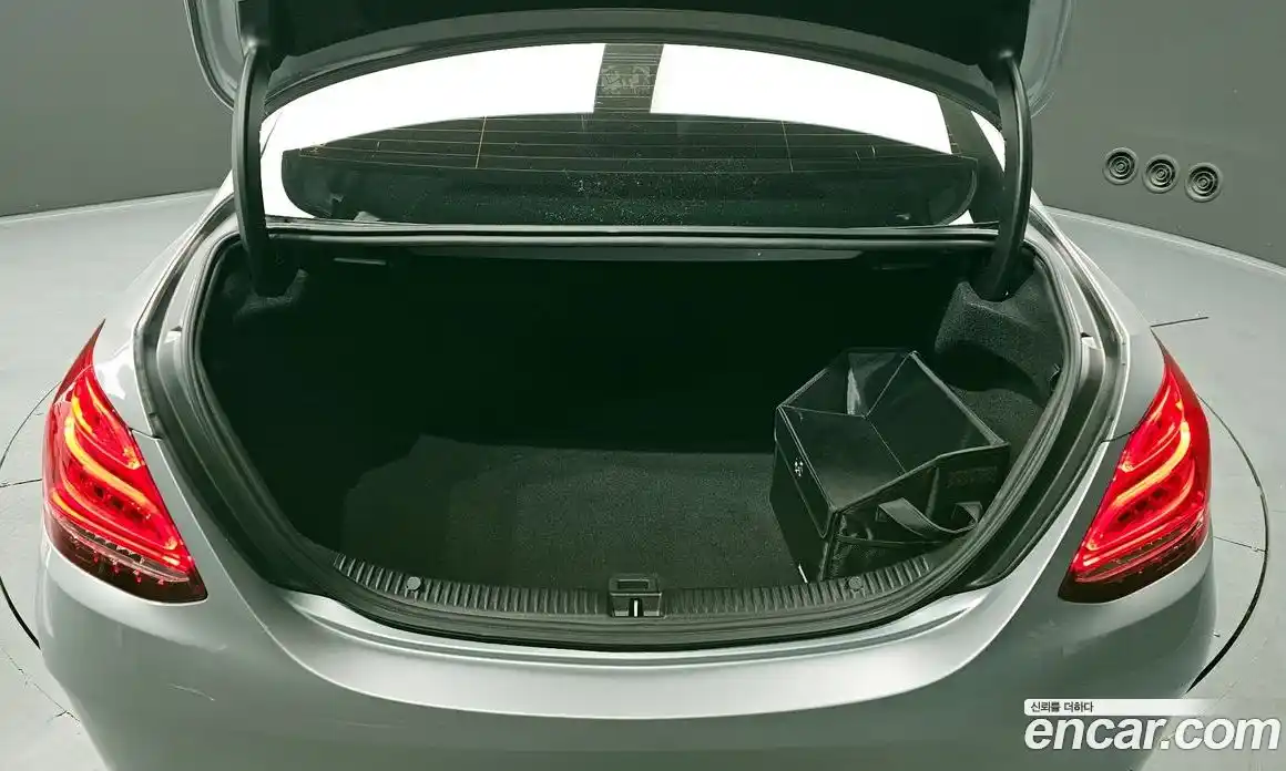 Mercedes-Benz C-Class 2017 2.0 Автомат в Москве № 220577, фото 20