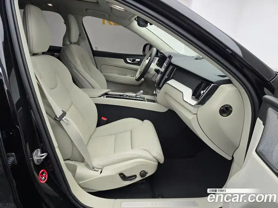 Volvo XC60 2026 2.0 Автомат в Москве № 230768, фото 11