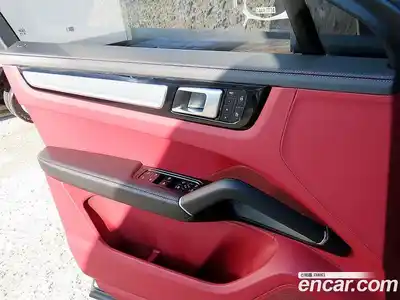 Porsche Cayenne 2022 3.0 Автомат в Москве № 231058, миниатюра 12