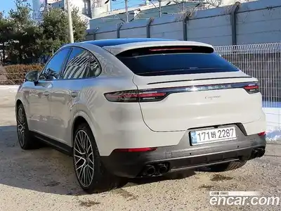 Porsche Cayenne 2022 3.0 Автомат в Москве № 231058, миниатюра 3