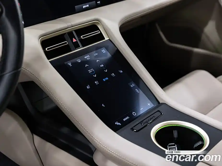 Porsche Taycan 2024 0.1 Автомат в Москве № 231074, фото 18