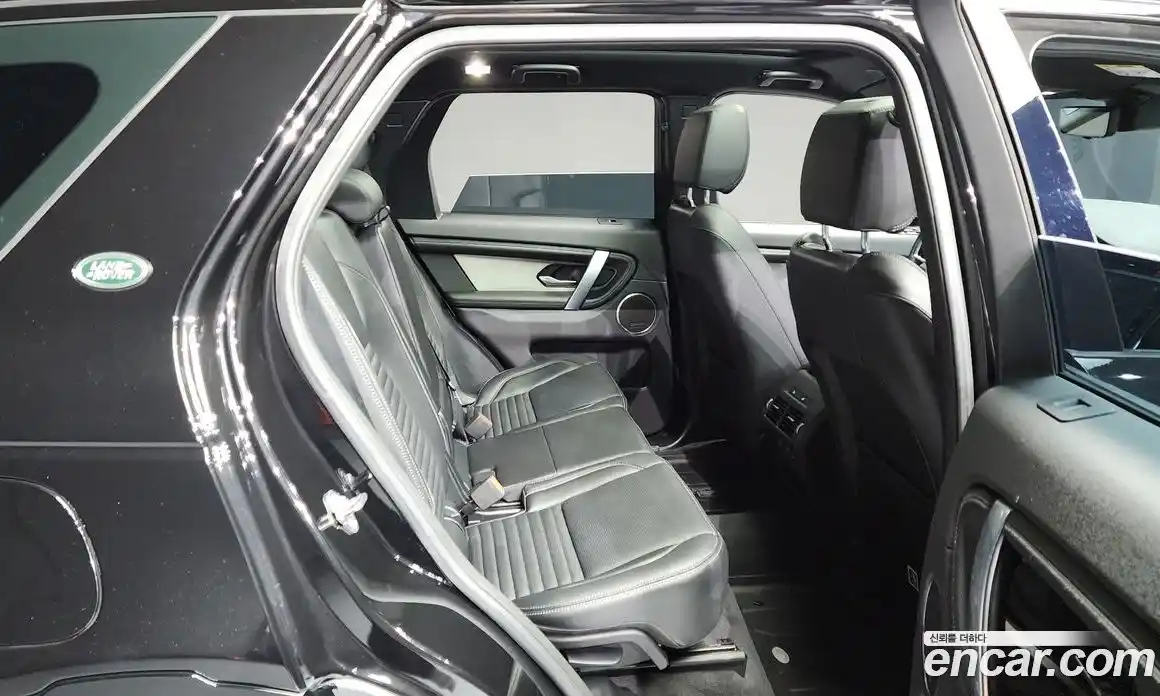 Land Rover Discovery Sport 2024 2.0 Автомат в Москве № 231160, фото 11