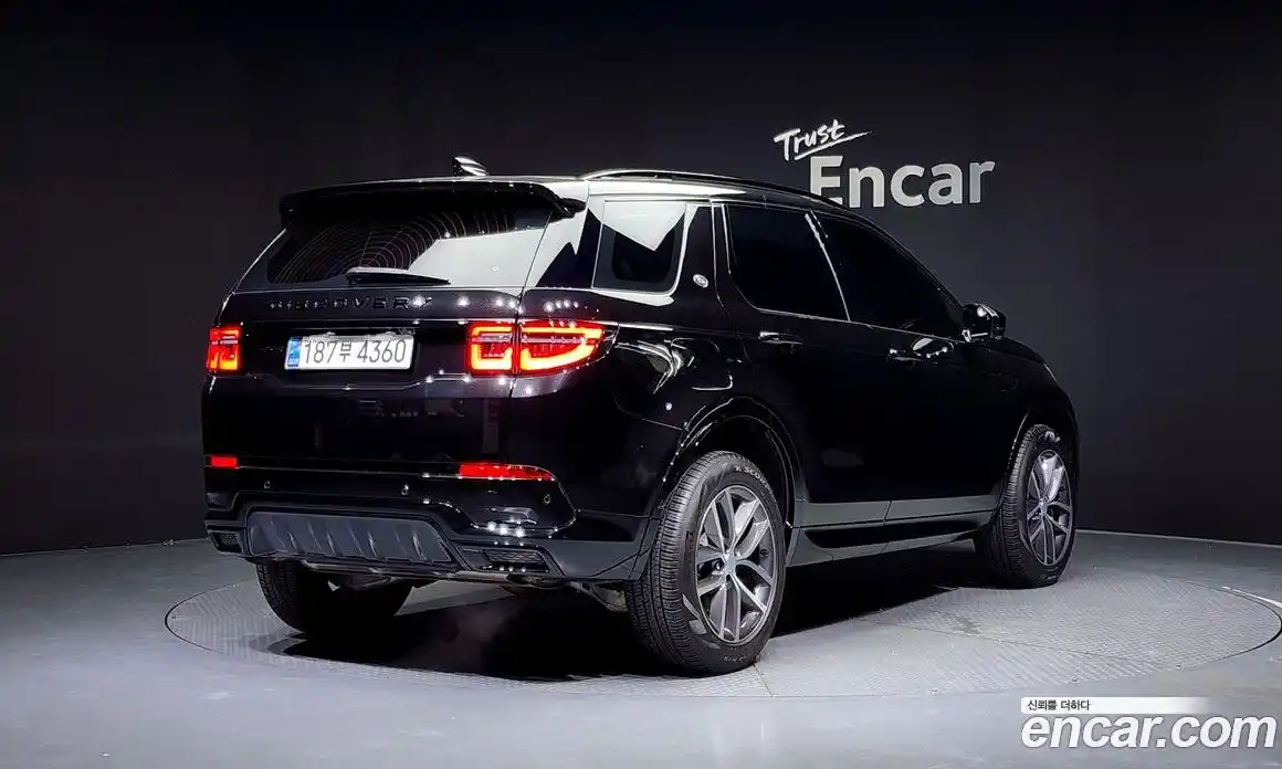 Land Rover Discovery Sport 2024 2.0 Автомат в Москве № 231160, фото 18