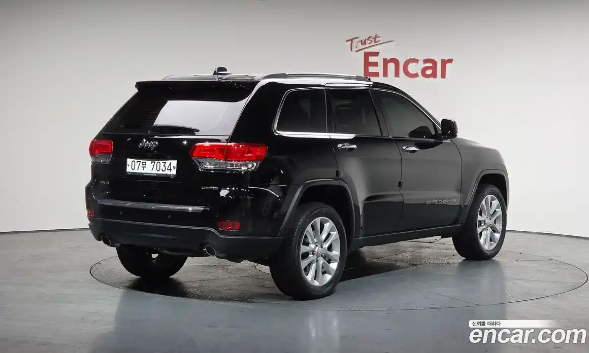 Jeep Cherokee 2017 3.6 Автомат в Москве № 232477, фото 14