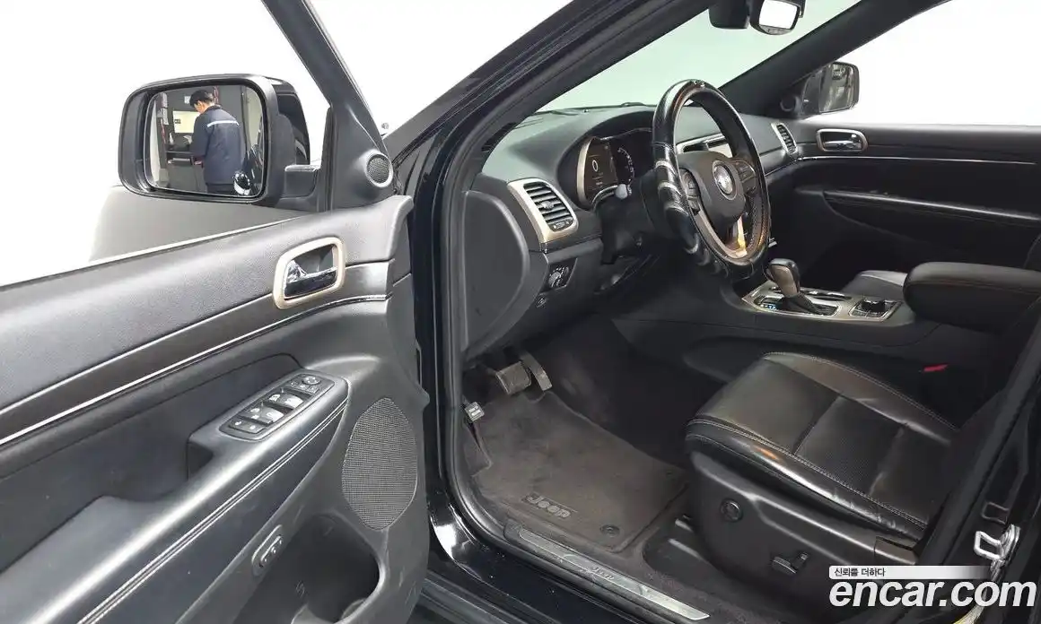 Jeep Cherokee 2017 3.6 Автомат в Москве № 232477, фото 3