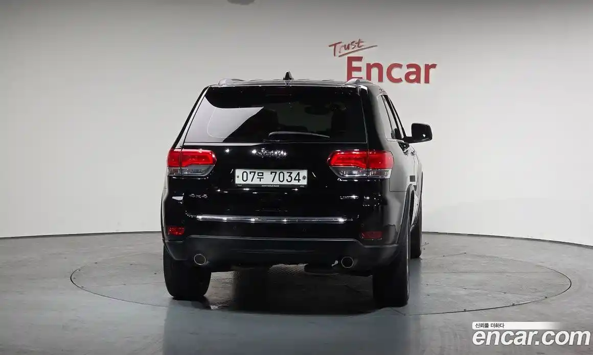 Jeep Cherokee 2017 3.6 Автомат в Москве № 232477, фото 7