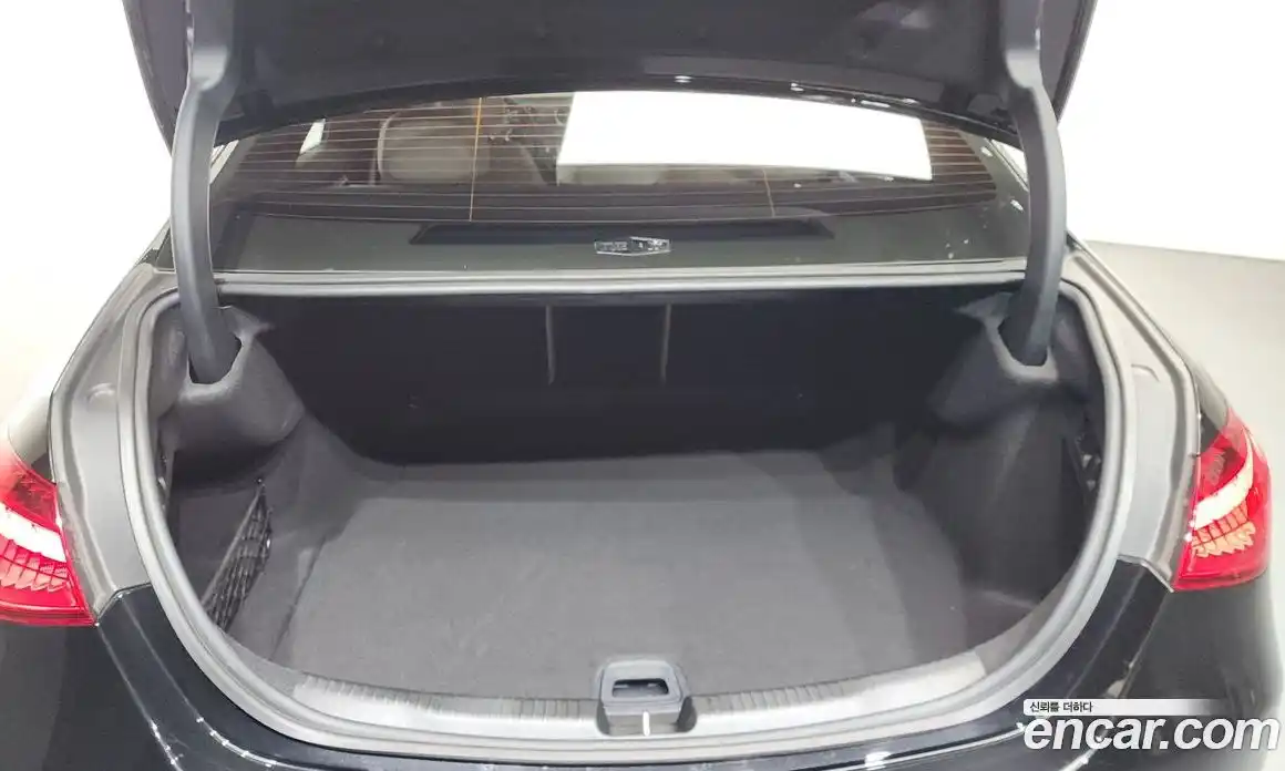 Mercedes-Benz C-Class 2024 2.0 Автомат в Москве № 238356, фото 4