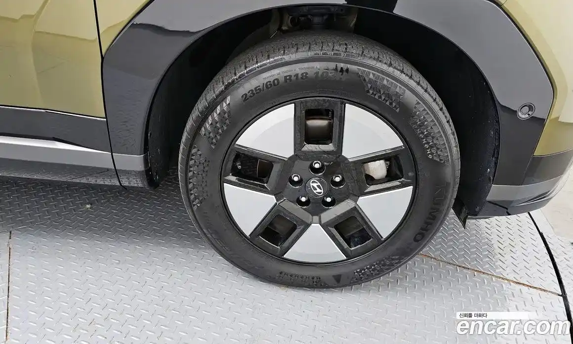 Hyundai Santa Fe 2024 1.6 Автомат в Москве № 2595, фото 5