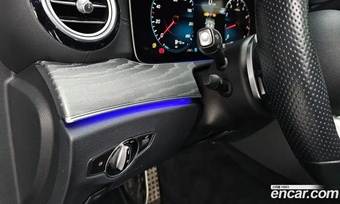 Mercedes-Benz E-Class 2021 2.0 Автомат в Москве № 263485, фото 14