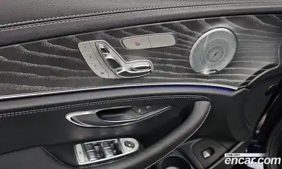 Mercedes-Benz E-Class 2021 2.0 Автомат в Москве № 263485, миниатюра 4