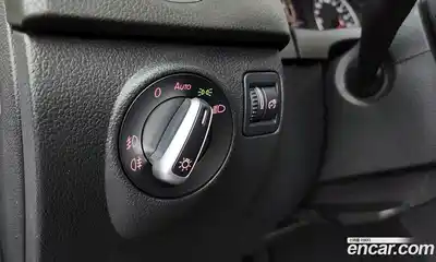 Volkswagen Tiguan 2015 2.0 Автомат в Москве № 277083, миниатюра 11