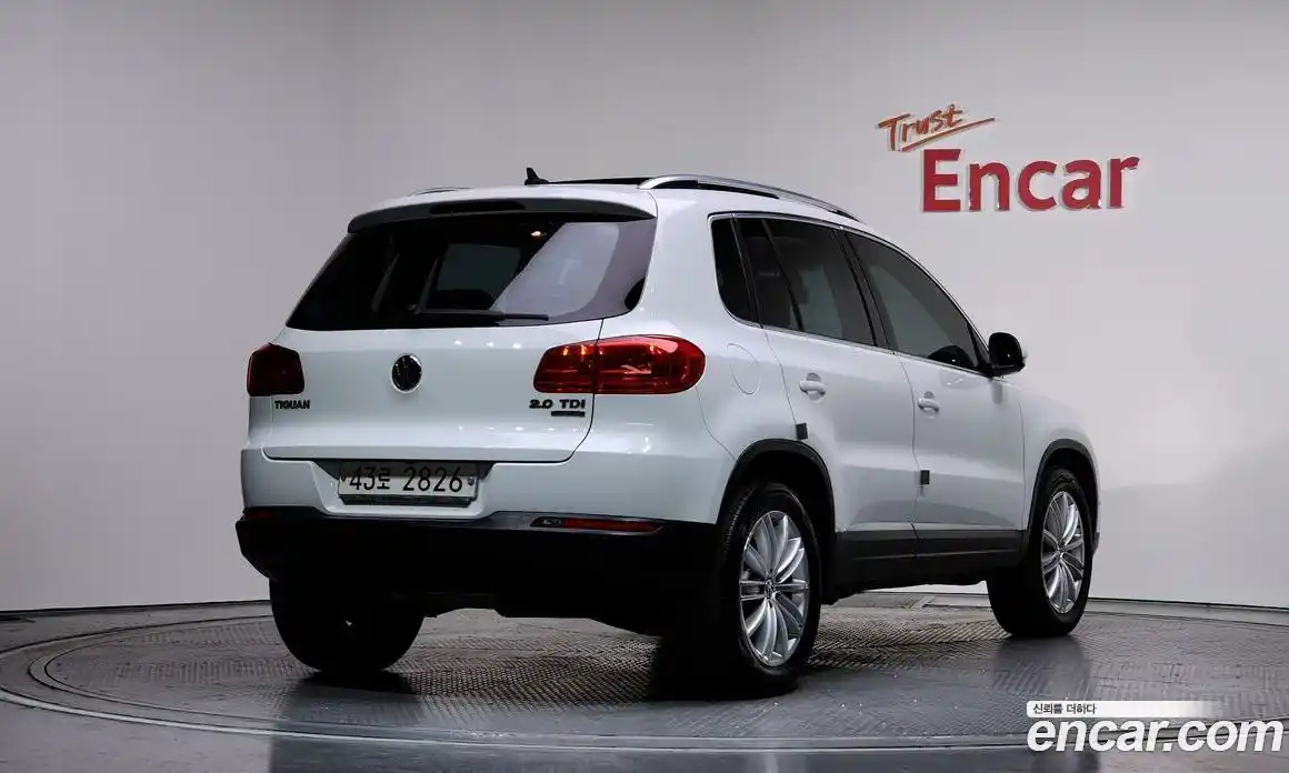 Volkswagen Tiguan 2015 2.0 Автомат в Москве № 277083, фото 19