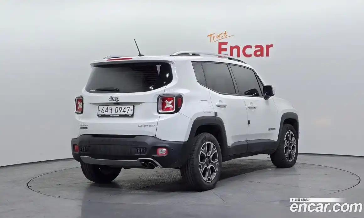 Jeep Renegade 2015 2.0 Автомат в Москве № 278916, фото 18