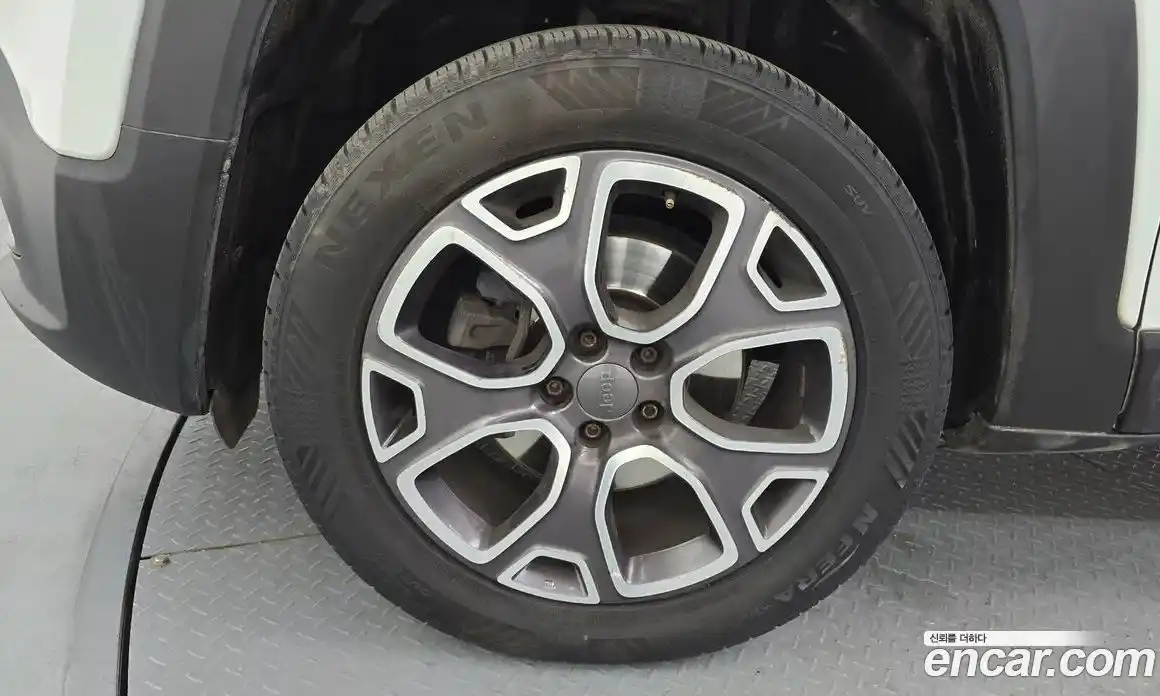 Jeep Renegade 2015 2.0 Автомат в Москве № 278916, фото 4