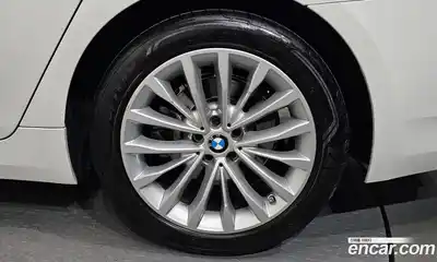 BMW 5-Series 2022 2.0 Автомат в Москве № 282179, миниатюра 2