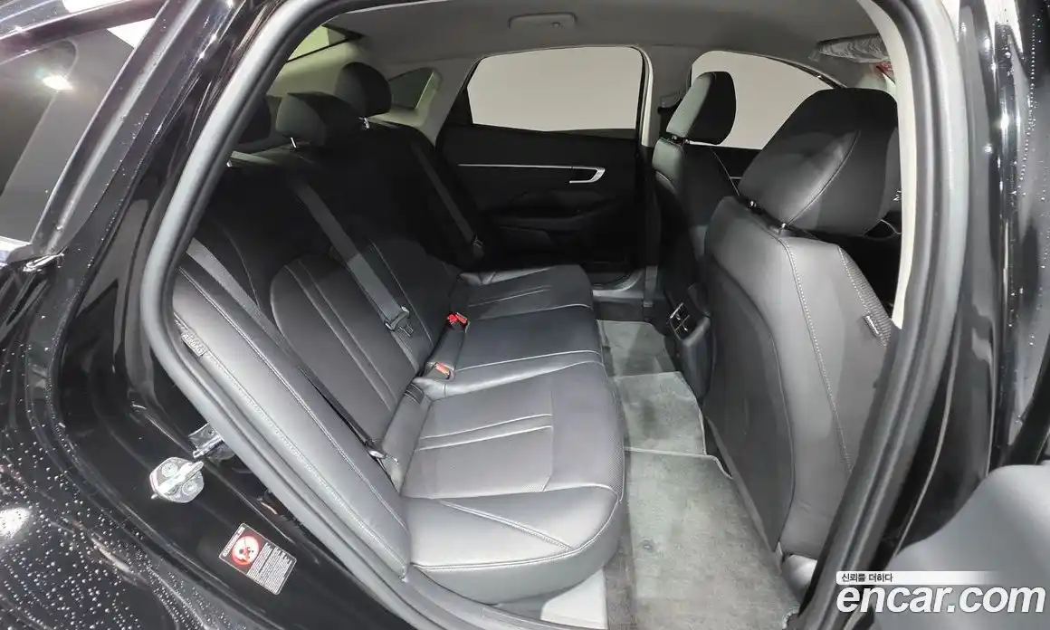 Hyundai Sonata 2022 2.0 Автомат в Москве № 283908, фото 10