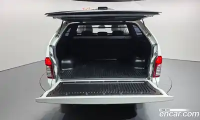 SsangYong Korando 2015 2.0 Автомат в Москве № 290975, миниатюра 10