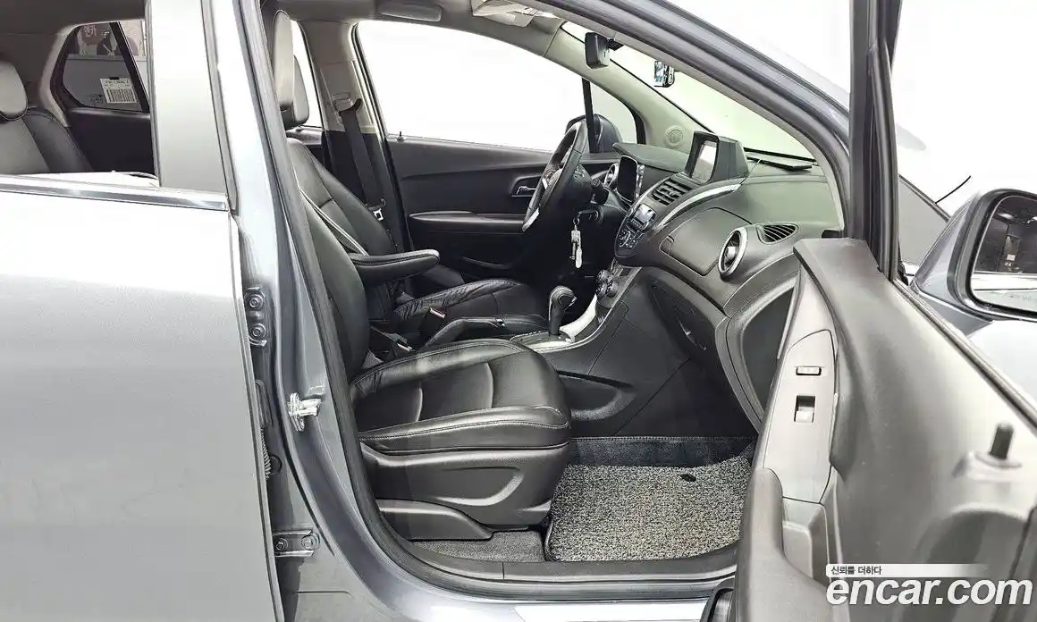 Chevrolet Trax 2015 1.4 Автомат в Москве № 296910, фото 16