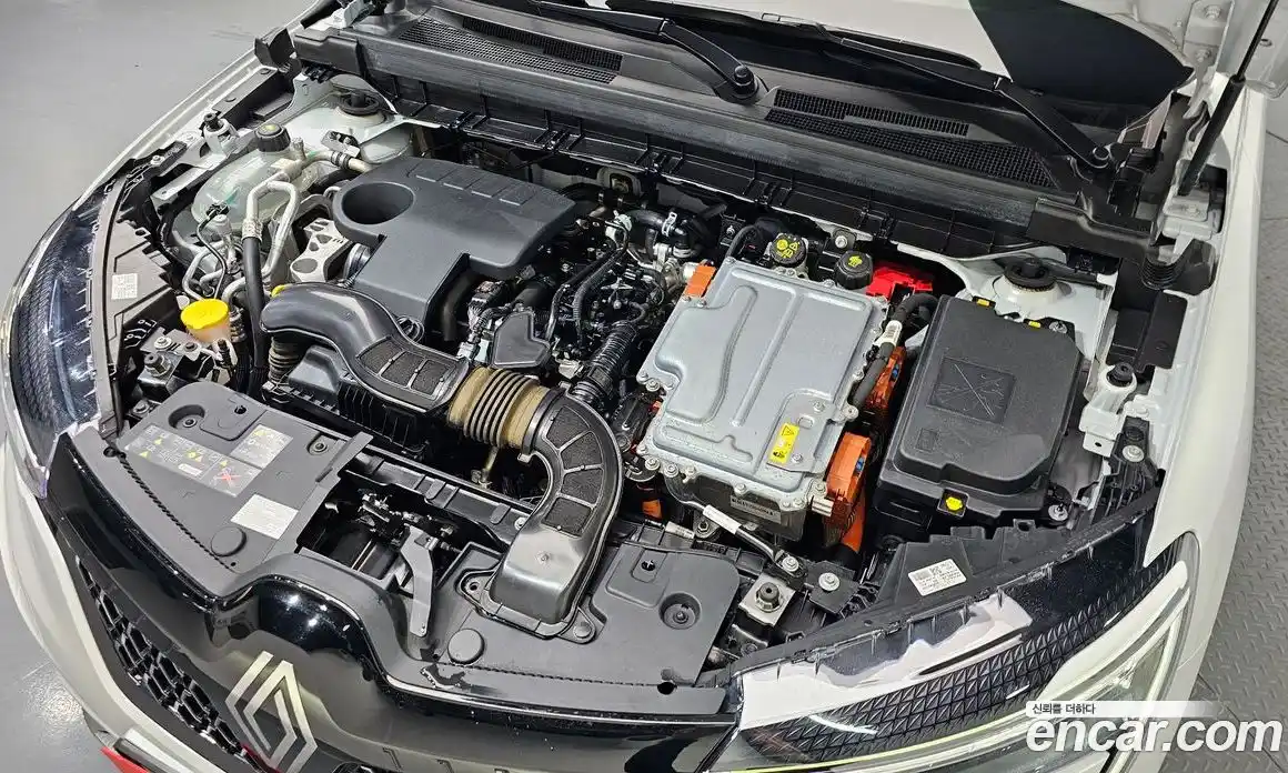 Renault Arkana 2025 1.6 Автомат в Москве № 316332, фото 14