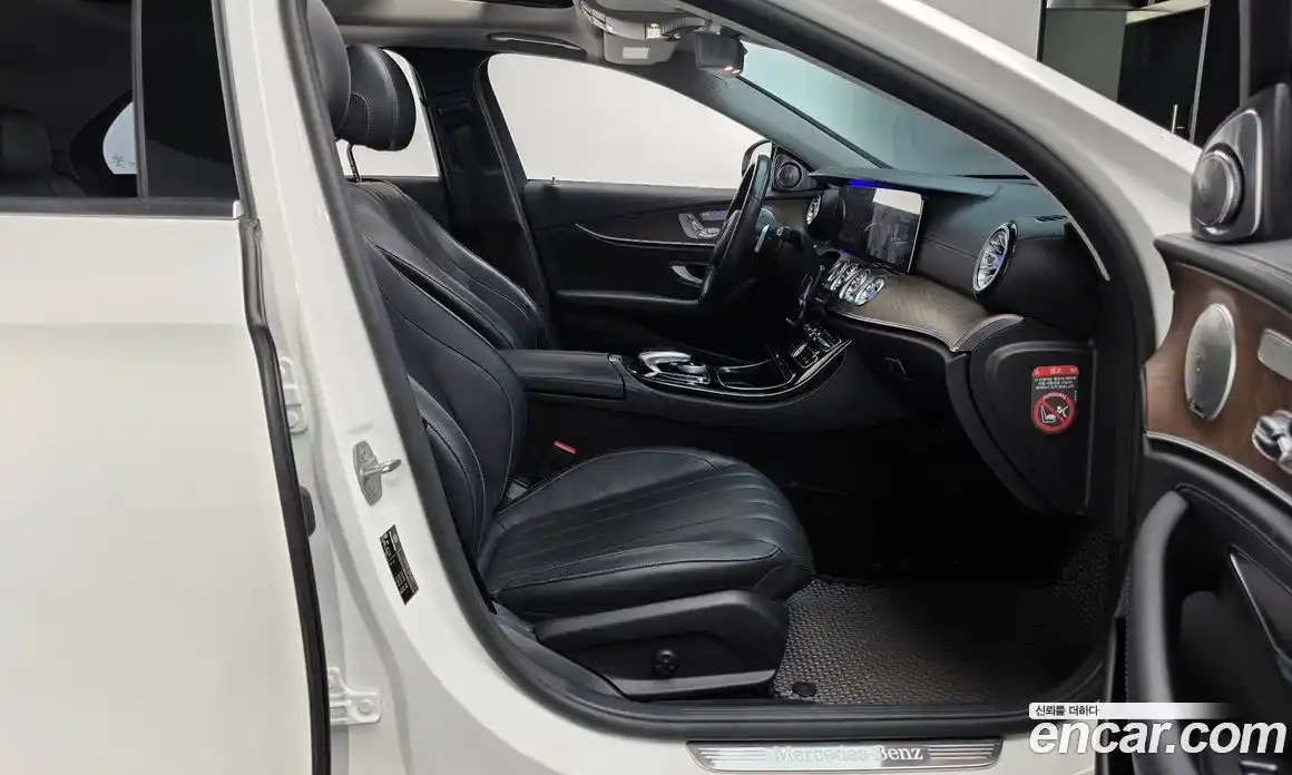 Mercedes-Benz E-Class 2017 2.0 Автомат в Москве № 325131, фото 20