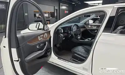 Mercedes-Benz E-Class 2017 2.0 Автомат в Москве № 325131, миниатюра 5