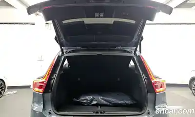 Volvo XC40 2023 2.0 Автомат в Москве № 326028, миниатюра 5