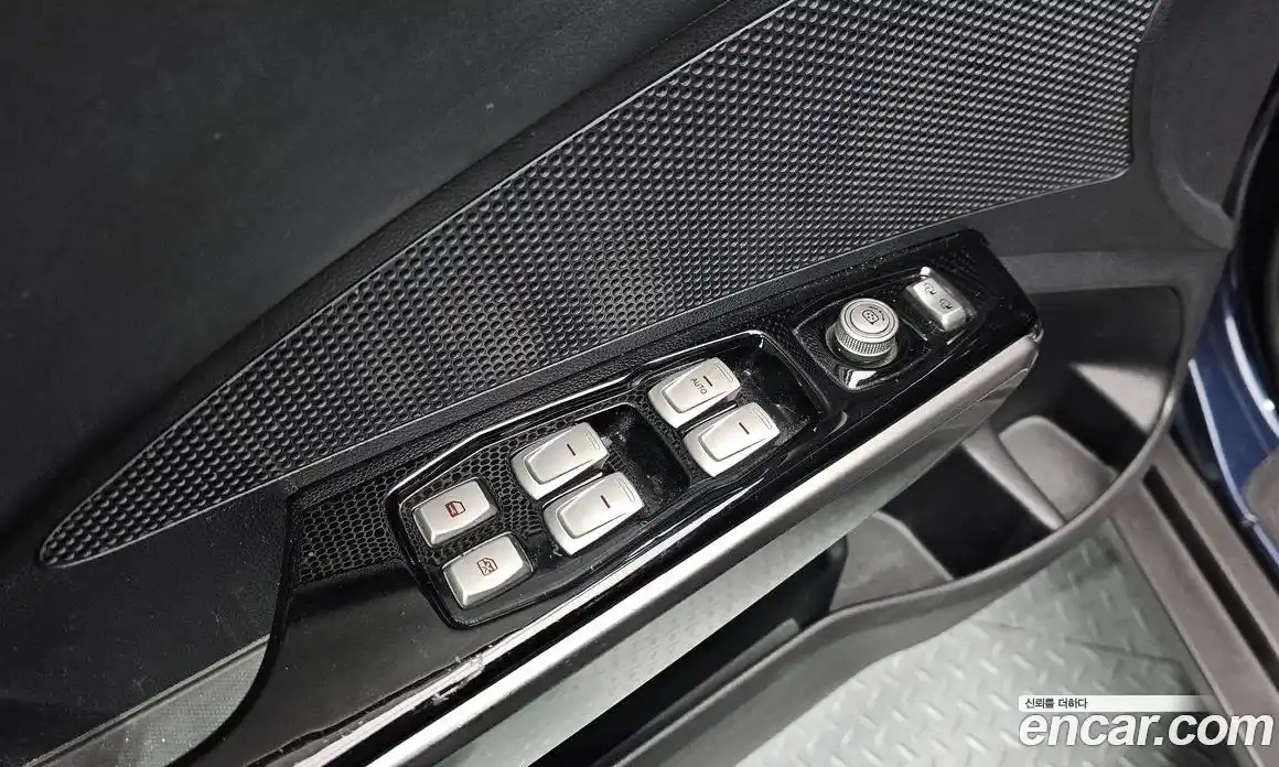 SsangYong TIBOLI 2015 1.6 Автомат в Москве № 32925, фото 12