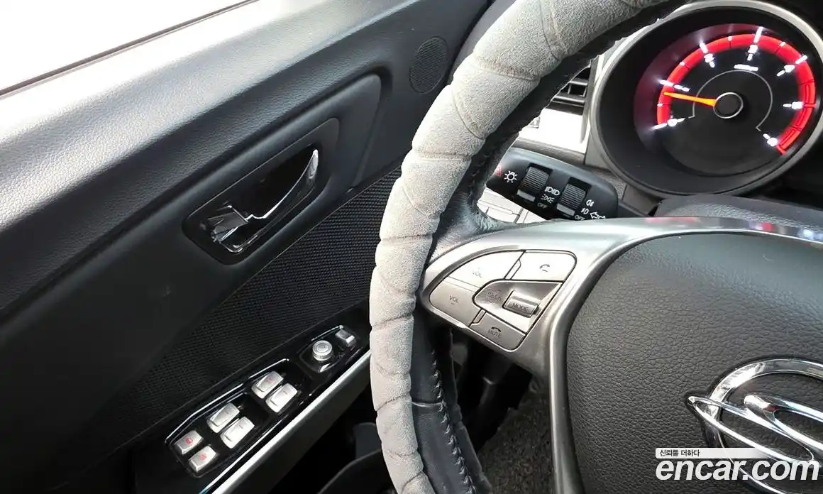 SsangYong TIBOLI 2016 1.6 Автомат в Москве № 33755, фото 3